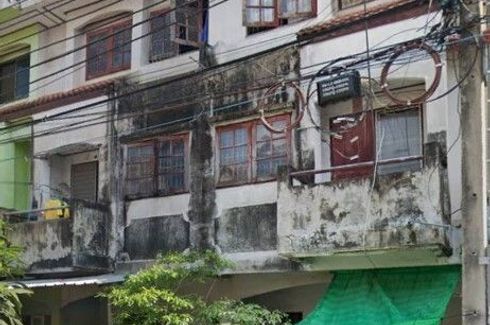 3 Bedroom Townhouse for sale in Baan Suksan 6, Lak Song, Bangkok