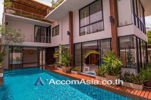 5 Bedroom House for rent in Phra Khanong, Bangkok near BTS Thong Lo
