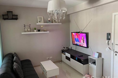 2 Bedroom Condo for sale in Bang Kapi, Bangkok near MRT Phetchaburi