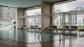 1 Bedroom Condo for rent in Oriental Residence, Lumpini, Bangkok near BTS Ploen Chit