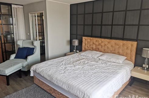 1 Bedroom Condo for sale in Nusa State Tower Condominium, Silom, Bangkok near BTS Surasak