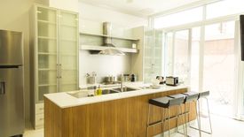 3 Bedroom Townhouse for sale in Langsuan, Bangkok near BTS Ploen Chit