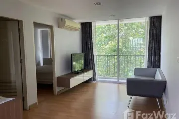 2 Bedroom Condo for sale in Bang Lamphu Lang, Bangkok near BTS Saphan Taksin