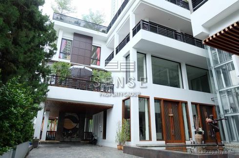 10 Bedroom House for sale in Resort in Town, Khlong Tan, Bangkok near BTS Phrom Phong