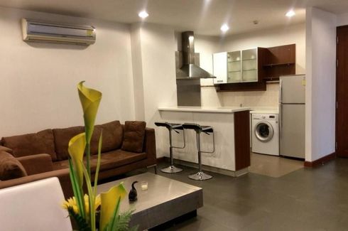 1 Bedroom Condo for rent in Baan Sathorn Condo, Khlong Toei Nuea, Bangkok near MRT Phetchaburi