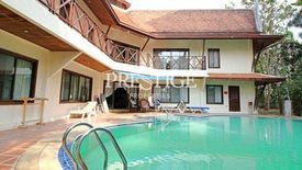 5 Bedroom House for sale in Na Kluea, Chonburi