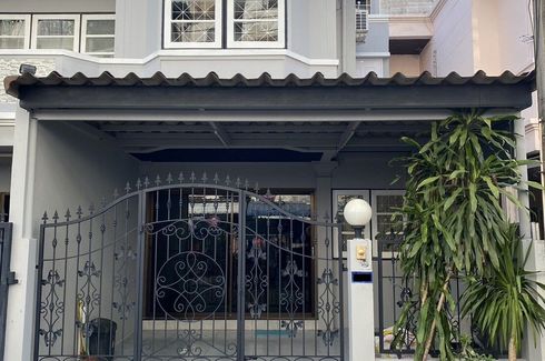 2 Bedroom Townhouse for rent in Lat Phrao, Bangkok