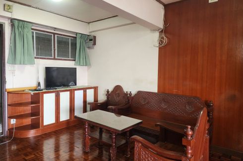 2 Bedroom Condo for rent in Ratdamnoen Condominium, Wat Sommanat, Bangkok near MRT Lan Luang