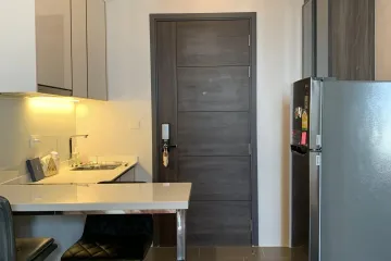 1 Bedroom Condo for sale in C Ekkamai, Khlong Tan Nuea, Bangkok near BTS Ekkamai