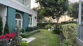 4 Bedroom House for sale in Dokmai, Bangkok