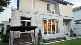 4 Bedroom House for sale in Dokmai, Bangkok