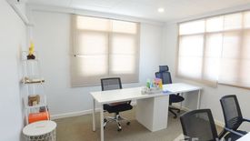 1 Bedroom Office for rent in Phlapphla, Bangkok