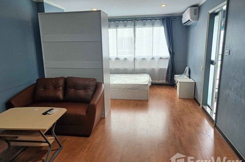 Condo for rent in Lumpini Ville Cultural Center, Sam Sen Nok, Bangkok near MRT Huai Khwang