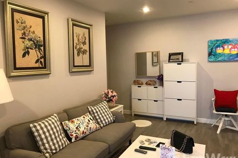 1 Bedroom Condo for rent in The Room Sathorn - TanonPun, Silom, Bangkok near BTS Surasak