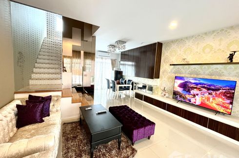 3 Bedroom Townhouse for rent in Wang Thonglang, Bangkok