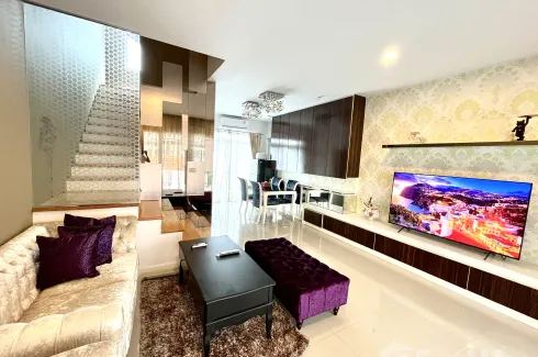 3 Bedroom Townhouse for rent in Wang Thonglang, Bangkok