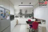 4 Bedroom Condo for Sale or Rent in Na Kluea, Chonburi
