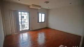 3 Bedroom Townhouse for sale in Baan Klang Muang Ratchada - Mengjai, Wang Thonglang, Bangkok near MRT Huai Khwang