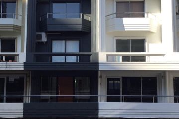 4 Bedroom House for rent in Khlong Tan Nuea, Bangkok