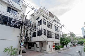 5 Bedroom Townhouse for rent in Silom, Bangkok near BTS Chong Nonsi