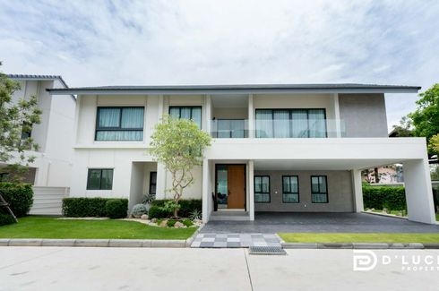 4 Bedroom House for sale in Na Kluea, Chonburi