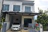 4 Bedroom Townhouse for sale in Tha Raeng, Bangkok