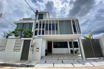 6 Bedroom House for sale in San Sai Luang, Chiang Mai