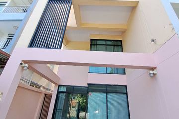 3 Bedroom Townhouse for rent in Phra Khanong Nuea, Bangkok near BTS On Nut