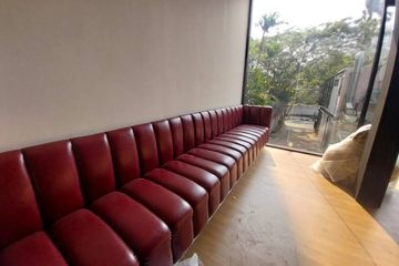 Commercial for rent in Khlong Tan Nuea, Bangkok