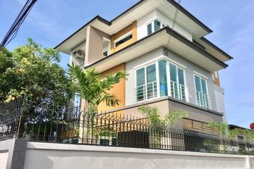 4 Bedroom House for sale in Sam Sen Nok, Bangkok near MRT Phawana