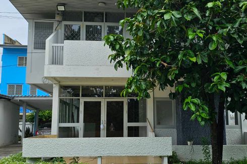 5 Bedroom House for sale in Lat Phrao, Bangkok