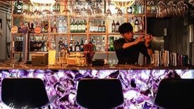 Commercial for rent in Khlong Tan Nuea, Bangkok