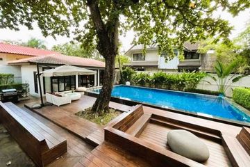 5 Bedroom House for sale in Khlong Tan Nuea, Bangkok