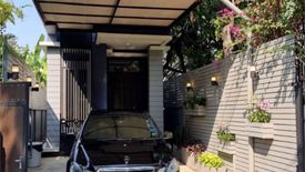 3 Bedroom Townhouse for rent in Khlong Tan Nuea, Bangkok