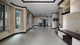 4 Bedroom House for rent in Khlong Tan Nuea, Bangkok