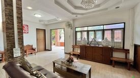 6 Bedroom House for sale in Mae Faek, Chiang Mai