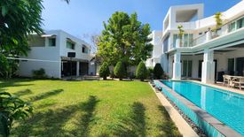 5 Bedroom House for sale in Chonburi