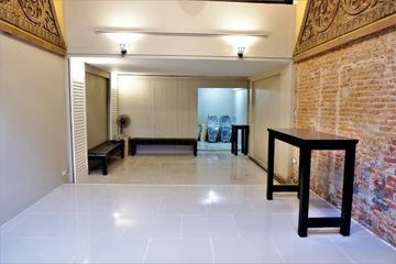 4 Bedroom Townhouse for sale in Khlong Tan Nuea, Bangkok near BTS Phrom Phong