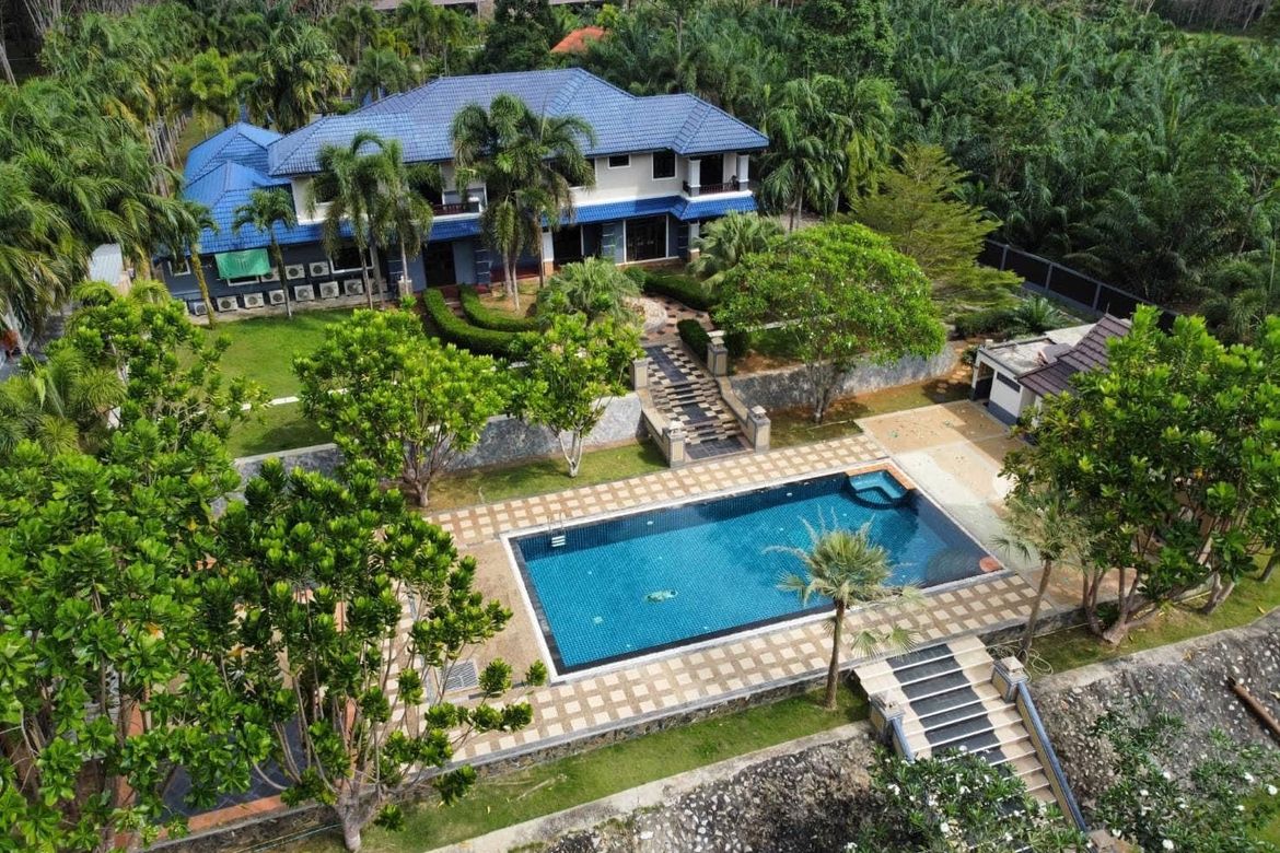 4bedroom mansion luxury for sale among mountain views in Ao Nang