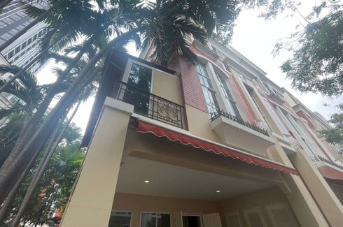 4 Bedroom Townhouse for sale in Baan Klang Krung British Town Thonglor, Khlong Tan Nuea, Bangkok