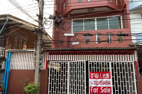 3 Bedroom Townhouse for sale in Ban Klang, Pathum Thani