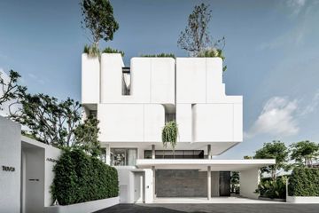 4 Bedroom House for sale in Saphan Sung, Bangkok