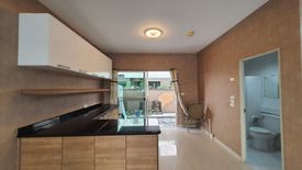 3 Bedroom Townhouse for sale in Tha Kham, Bangkok