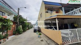 2 Bedroom Townhouse for sale in Din Daeng, Bangkok near MRT Sutthisan