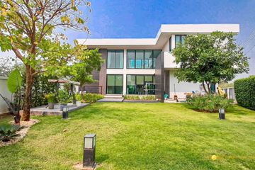 5 Bedroom House for sale in Si Phum, Chiang Mai