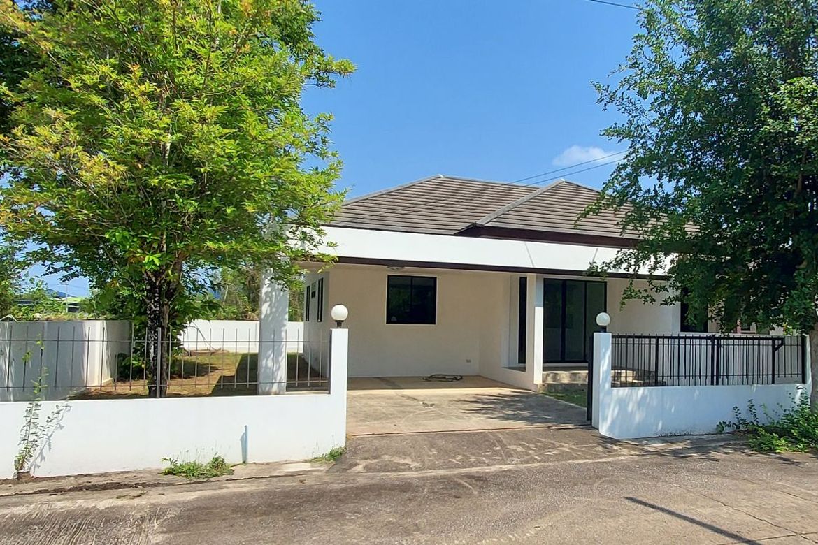 Prebuilt villa in residential area "41" in Kachet, Rayong 📌 Villa for