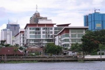 2 Bedroom Condo for sale in Bang Lamphu Lang, Bangkok near BTS Krung Thon Buri