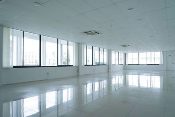 Office for rent in Phra Khanong Nuea, Bangkok near BTS Phra Khanong