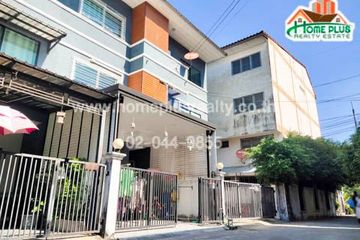 4 Bedroom Townhouse for sale in Prachathipat, Pathum Thani