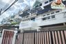 5 Bedroom Townhouse for sale in Lat Yao, Bangkok